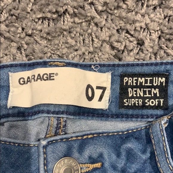 Jeans - Picture 2 of 2